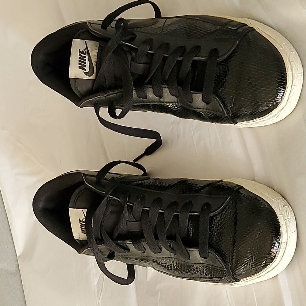 Vintage Nike Sneakers